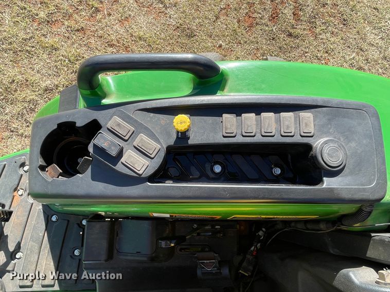 image for item DN4496 2016 John Deere 4052M  MFWD tractor