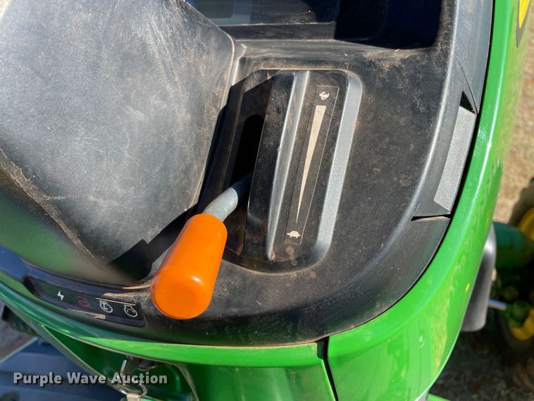 image for item DN4496 2016 John Deere 4052M  MFWD tractor