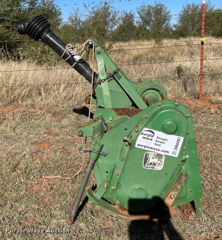 image for item DN4497 John Deere 550  rototiller