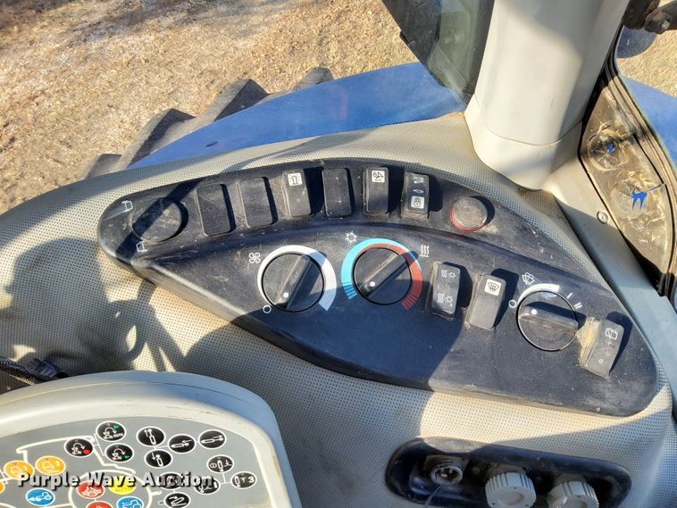 image for item DN6894 2012 New Holland T8.275  MFWD tractor