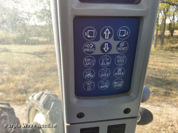 image for item DN6894 2012 New Holland T8.275  MFWD tractor