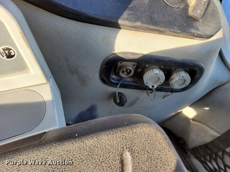 image for item DN6894 2012 New Holland T8.275  MFWD tractor