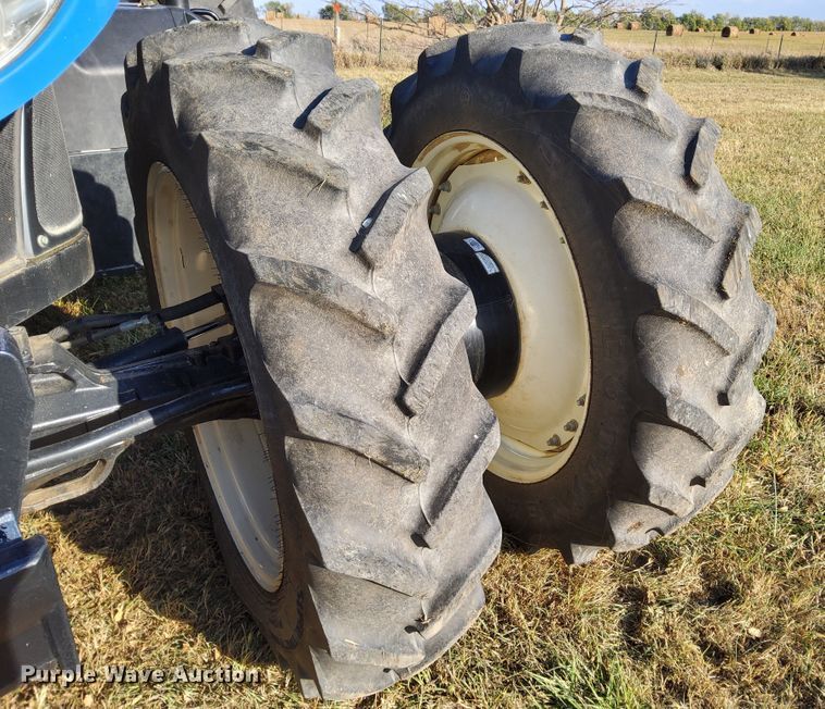 image for item DN6894 2012 New Holland T8.275  MFWD tractor