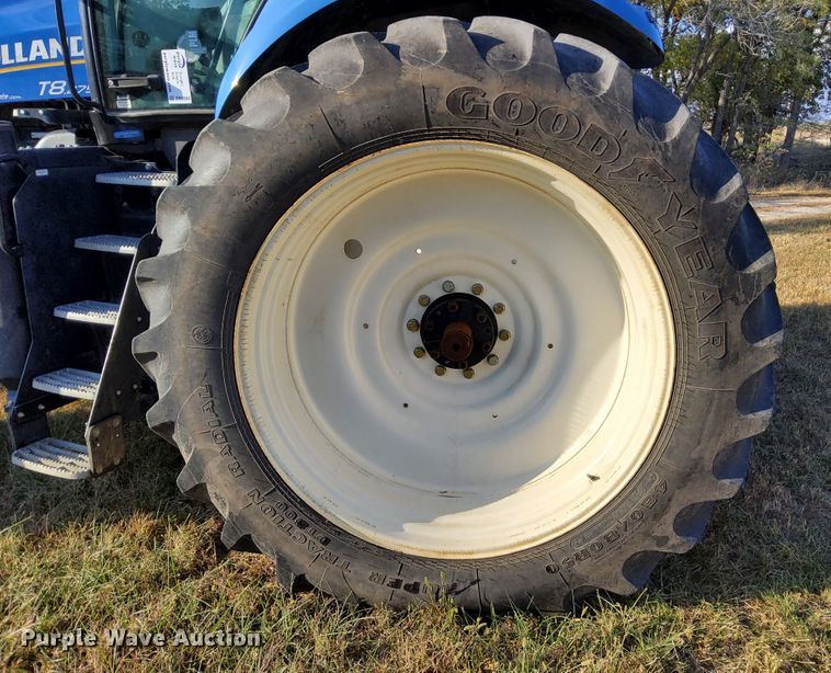 image for item DN6894 2012 New Holland T8.275  MFWD tractor