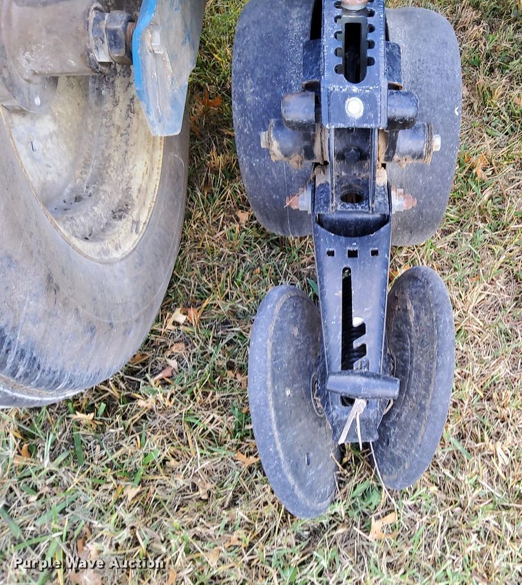 image for item DN6895 Kinze 3650  split row planter