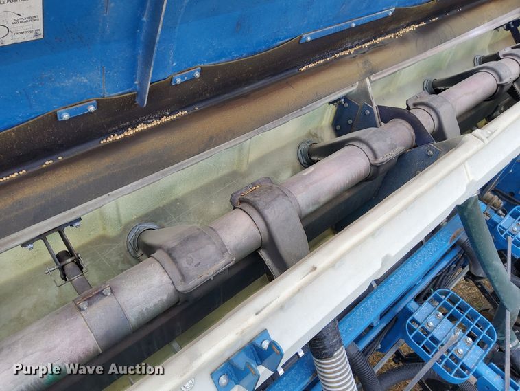 image for item DN6895 Kinze 3650  split row planter