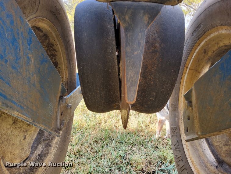 image for item DN6895 Kinze 3650  split row planter