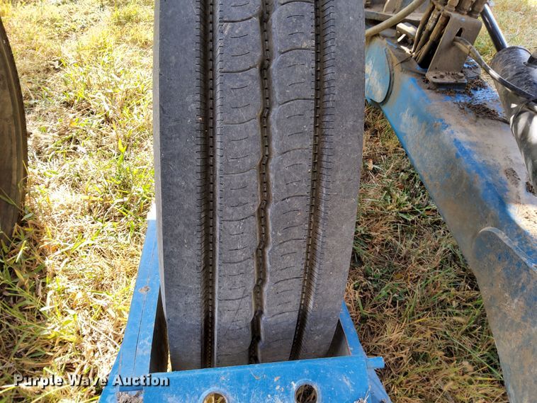 image for item DN6895 Kinze 3650  split row planter