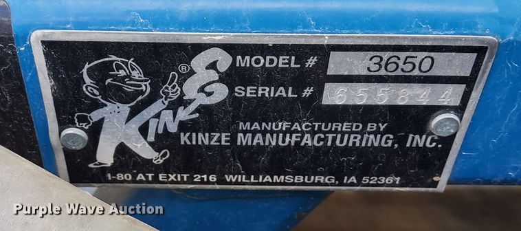 image for item DN6895 Kinze 3650  split row planter