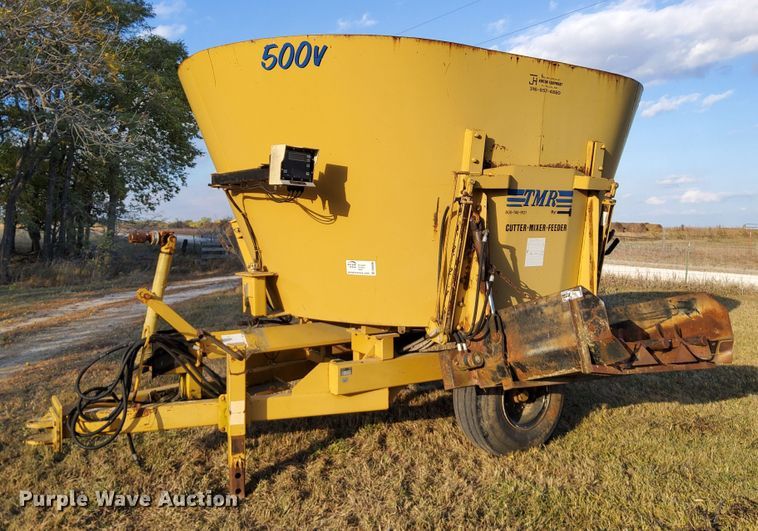 image for item DN6896 2000 TMR 500V  feed grinder/mixer