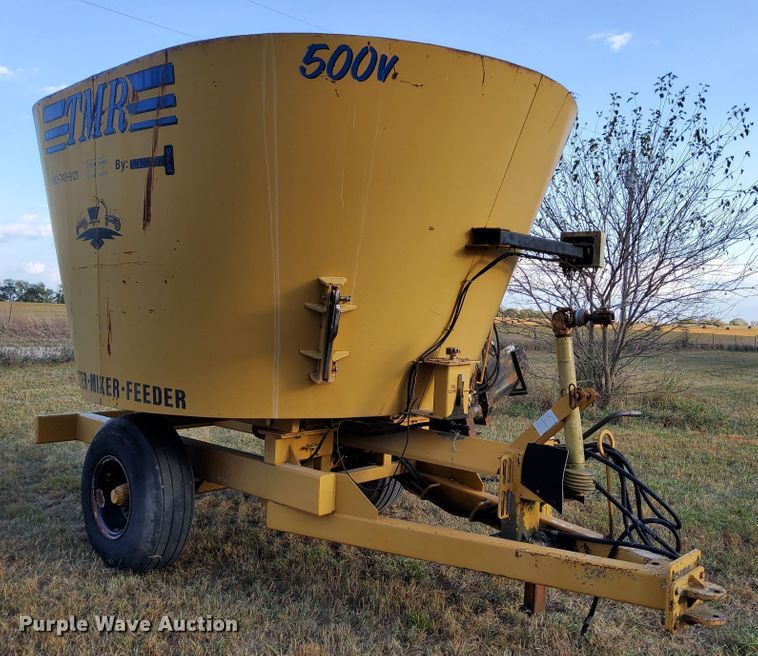 image for item DN6896 2000 TMR 500V  feed grinder/mixer