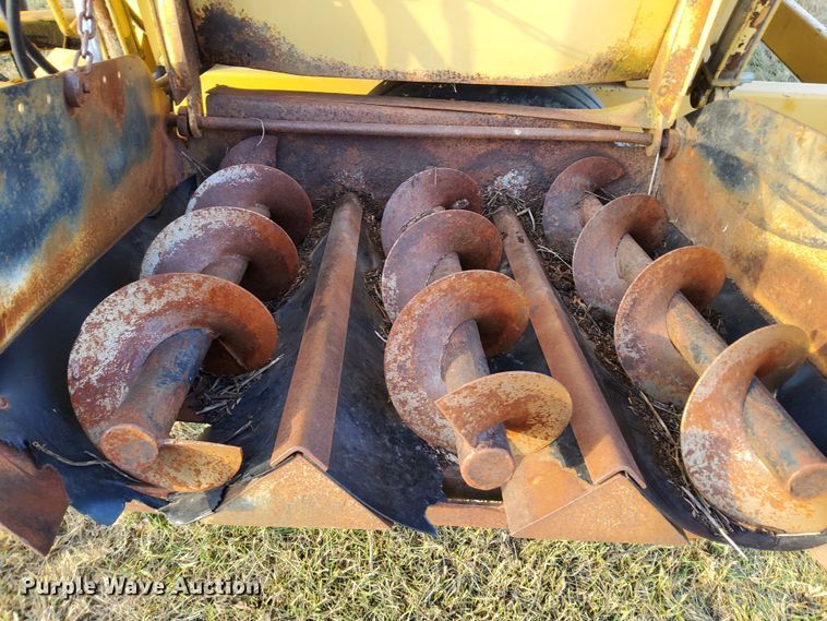 image for item DN6896 2000 TMR 500V  feed grinder/mixer