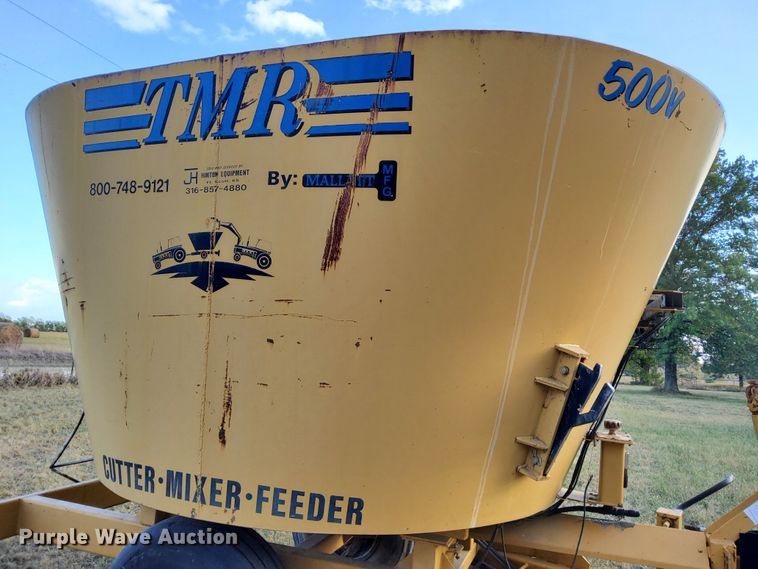 image for item DN6896 2000 TMR 500V  feed grinder/mixer