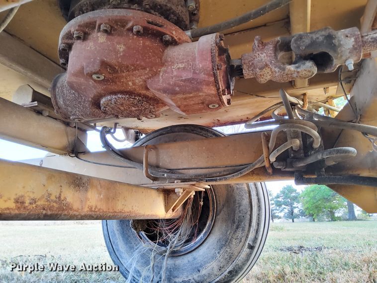 image for item DN6896 2000 TMR 500V  feed grinder/mixer