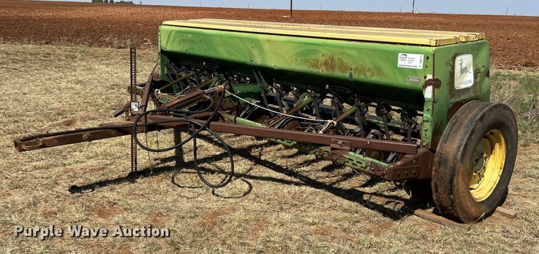image for item DO8771 John Deere 8300  grain drill