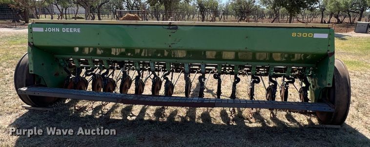 image for item DO8771 John Deere 8300  grain drill
