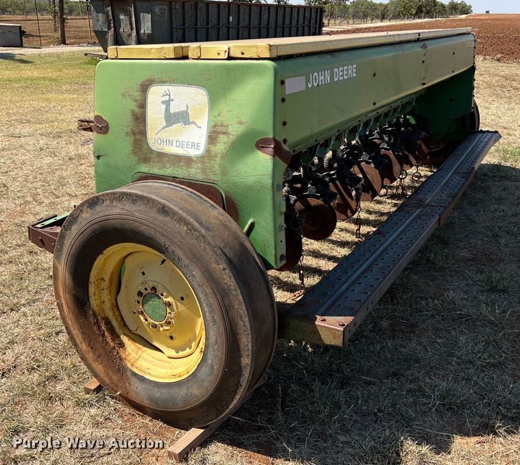 image for item DO8771 John Deere 8300  grain drill