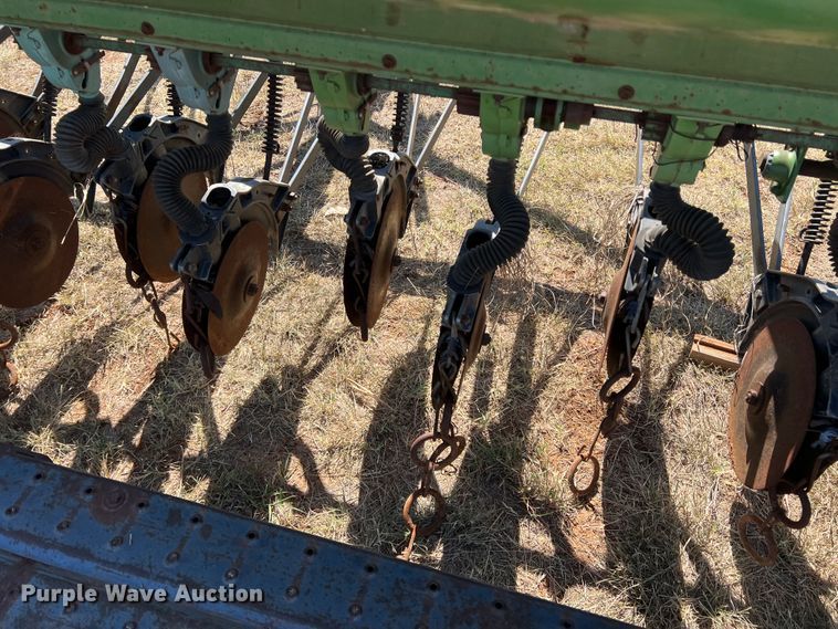 image for item DO8771 John Deere 8300  grain drill