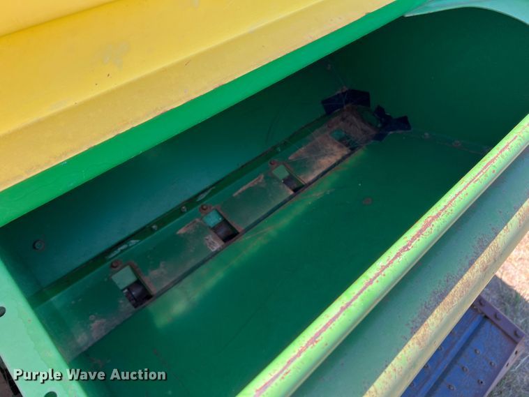 image for item DO8771 John Deere 8300  grain drill