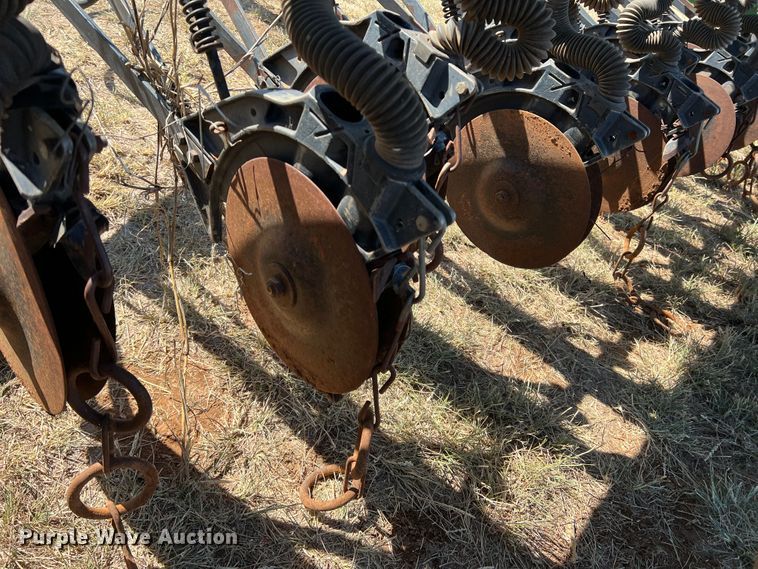 image for item DO8771 John Deere 8300  grain drill