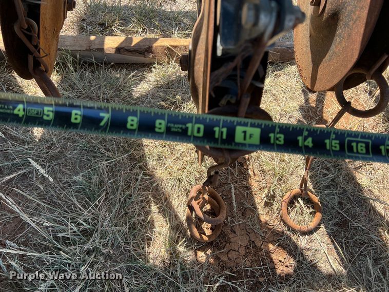 image for item DO8771 John Deere 8300  grain drill