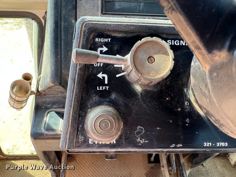 image for item DO8807 1978 Case 2390  tractor