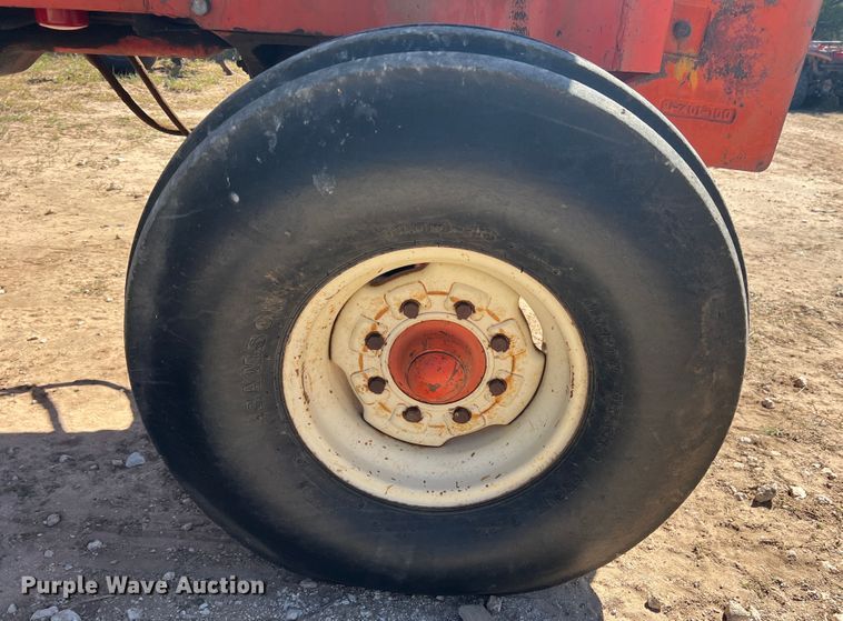 image for item DO8807 1978 Case 2390  tractor