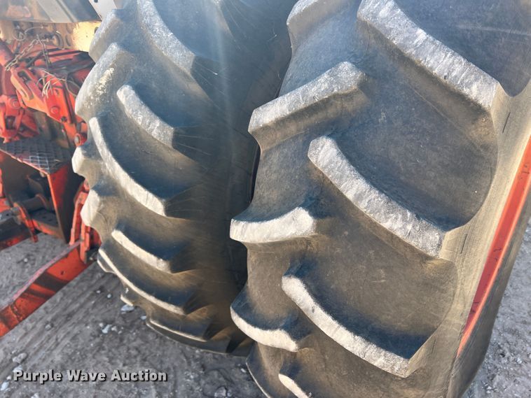 image for item DO8807 1978 Case 2390  tractor