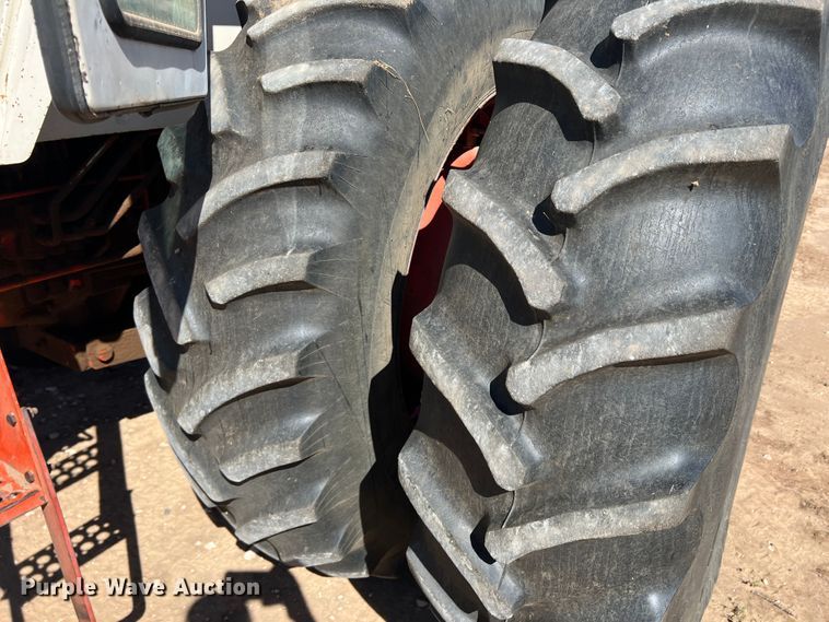 image for item DO8807 1978 Case 2390  tractor