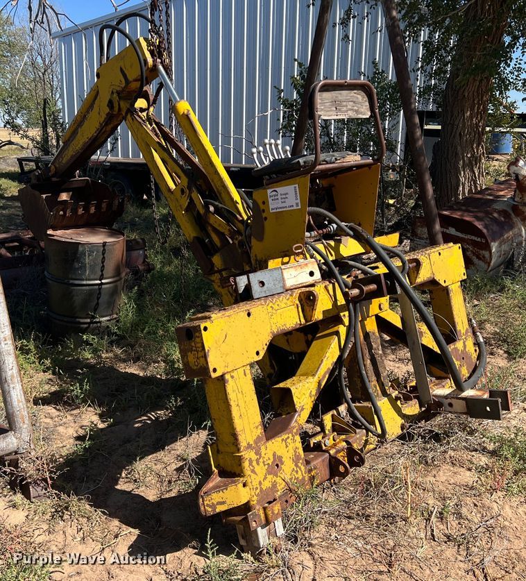 image for item DO8809 Davis 210  backhoe