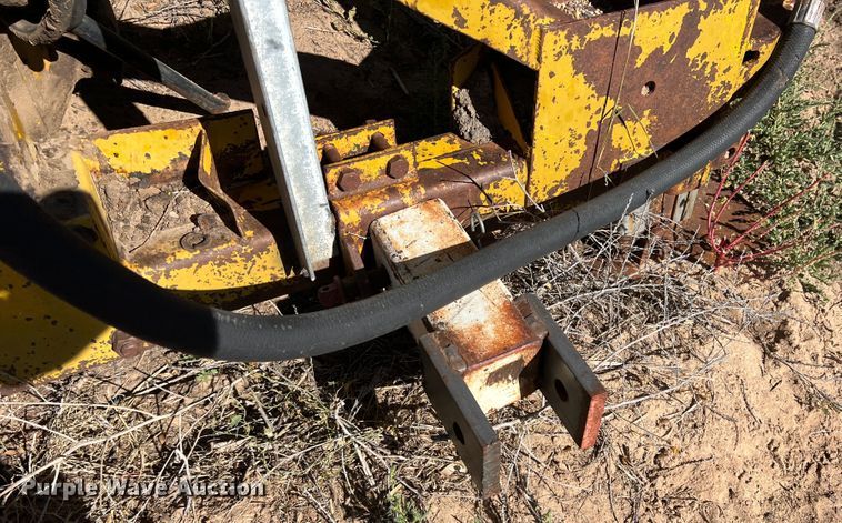 image for item DO8809 Davis 210  backhoe