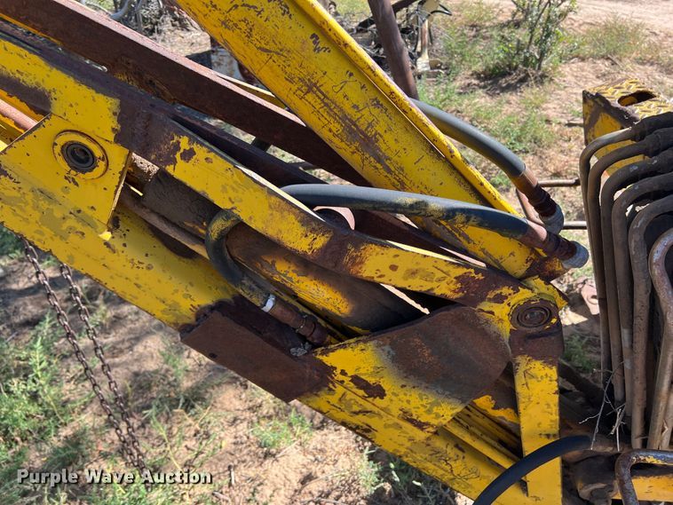 image for item DO8809 Davis 210  backhoe