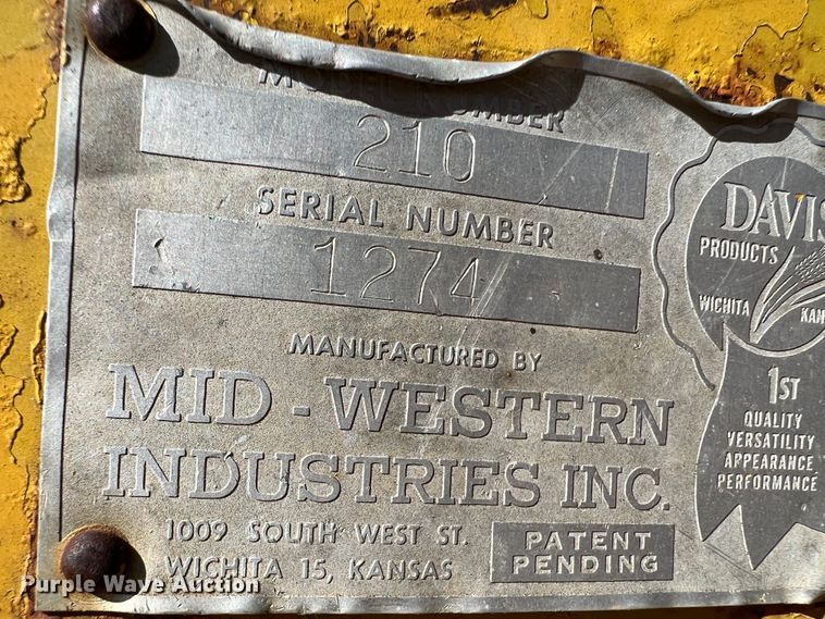 image for item DO8809 Davis 210  backhoe