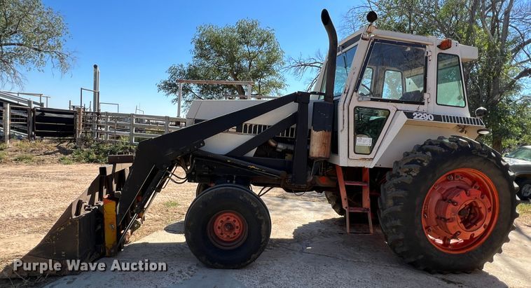 image for item DO8810 1981 Case 2290  tractor