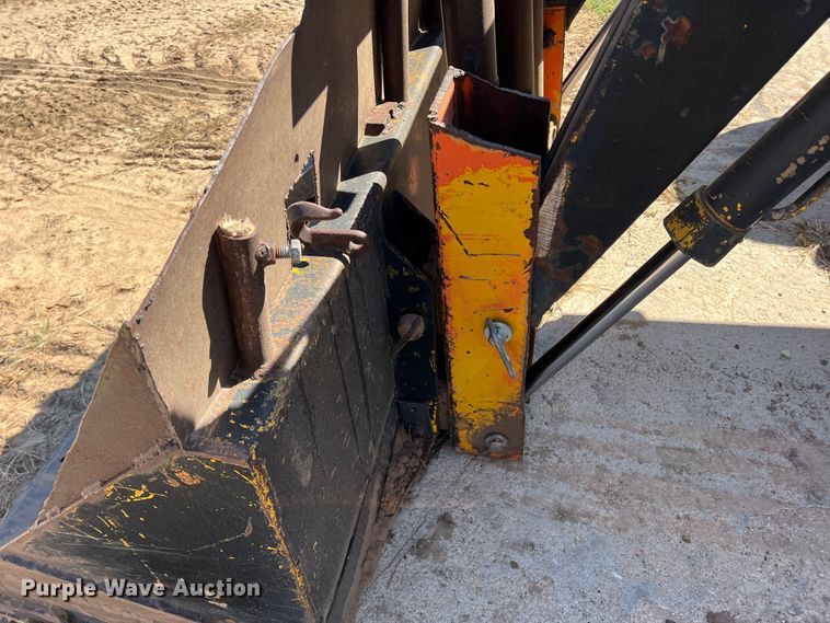 image for item DO8810 1981 Case 2290  tractor