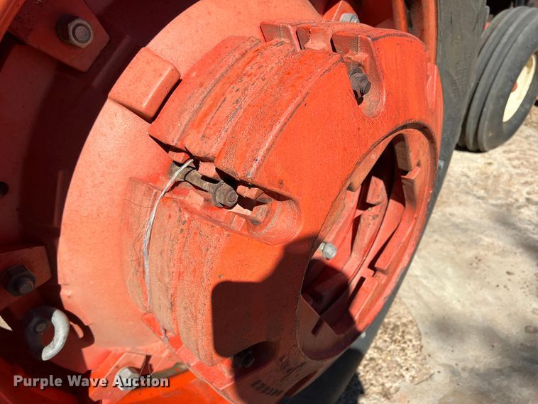 image for item DO8810 1981 Case 2290  tractor