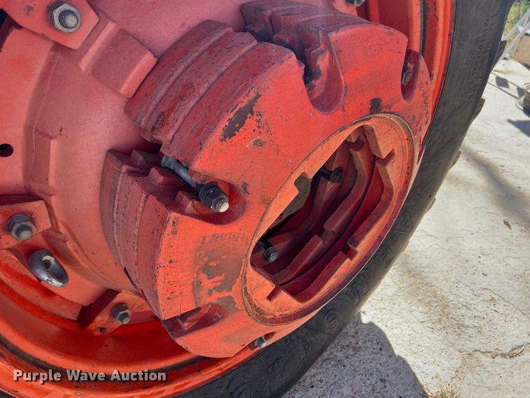 image for item DO8810 1981 Case 2290  tractor