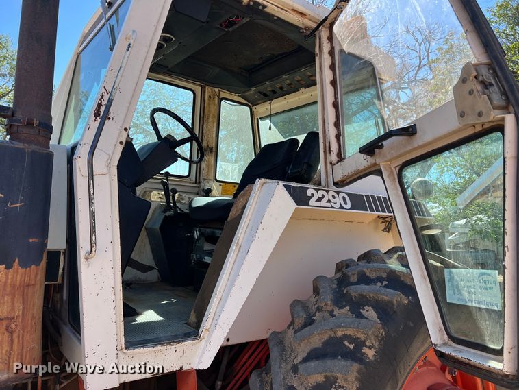 image for item DO8810 1981 Case 2290  tractor