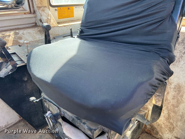 image for item DO8810 1981 Case 2290  tractor