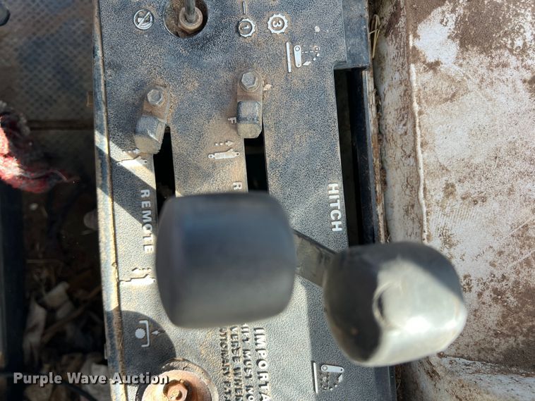 image for item DO8810 1981 Case 2290  tractor