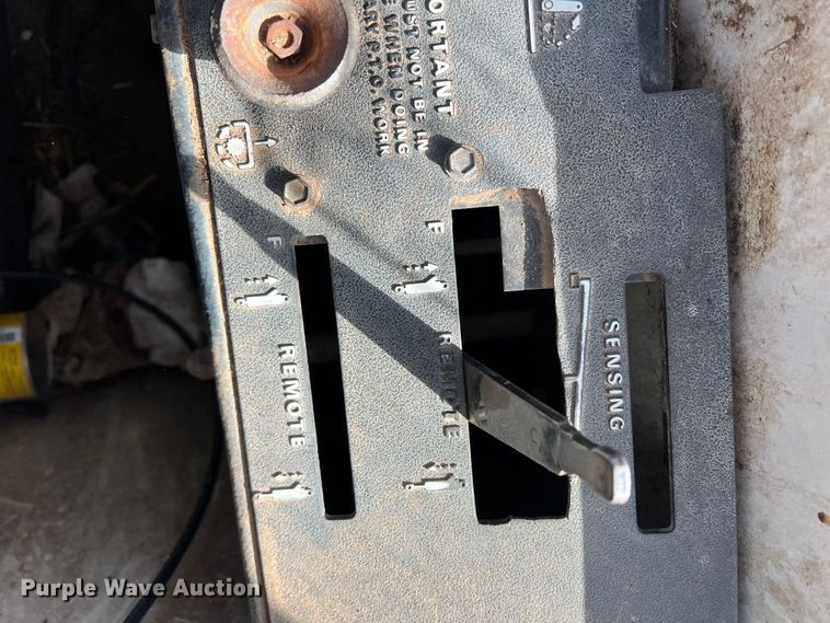 image for item DO8810 1981 Case 2290  tractor