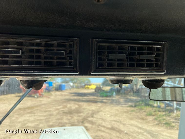 image for item DO8810 1981 Case 2290  tractor