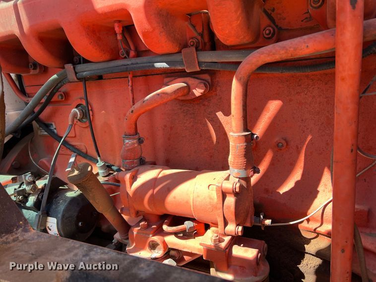 image for item DO8810 1981 Case 2290  tractor