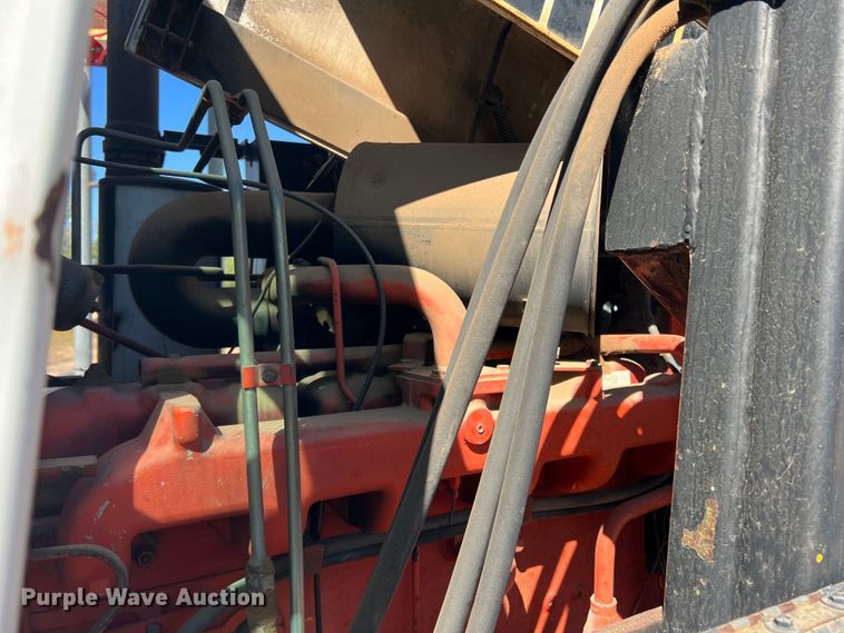 image for item DO8810 1981 Case 2290  tractor