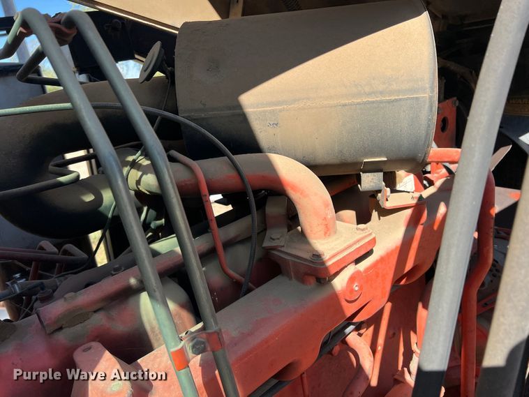 image for item DO8810 1981 Case 2290  tractor