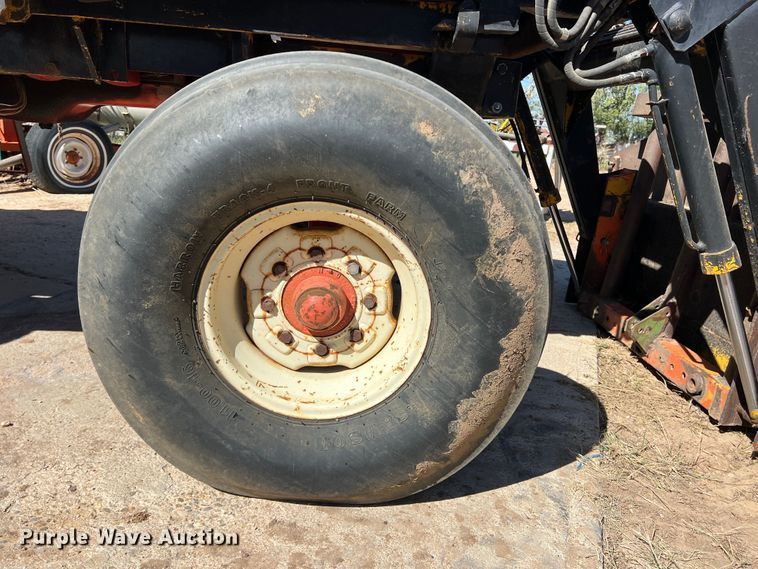 image for item DO8810 1981 Case 2290  tractor