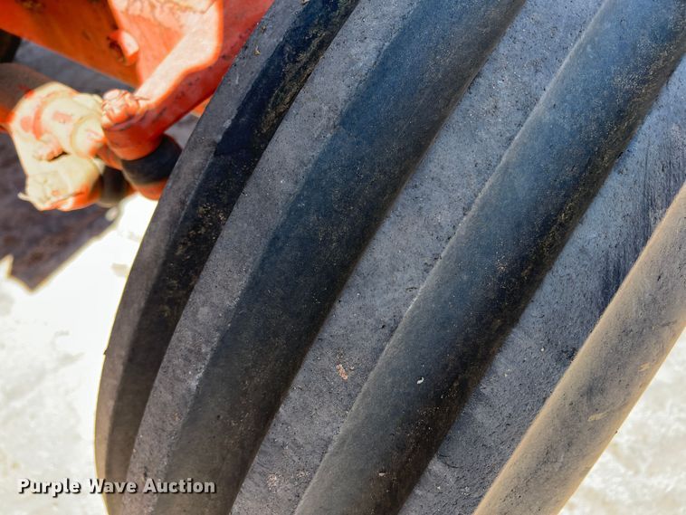 image for item DO8810 1981 Case 2290  tractor