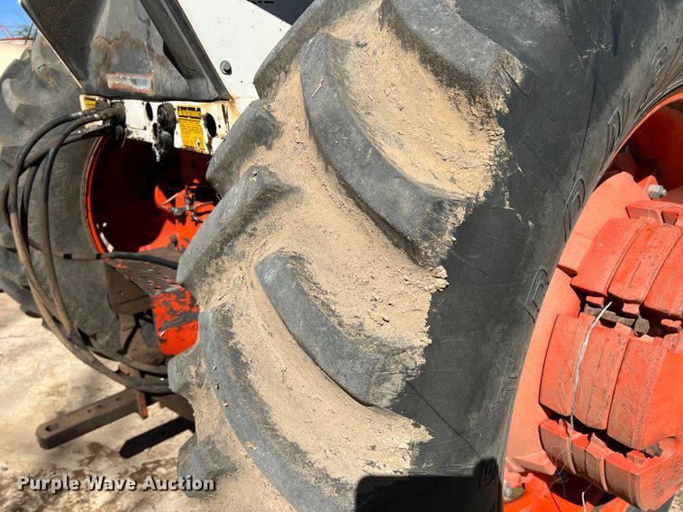 image for item DO8810 1981 Case 2290  tractor