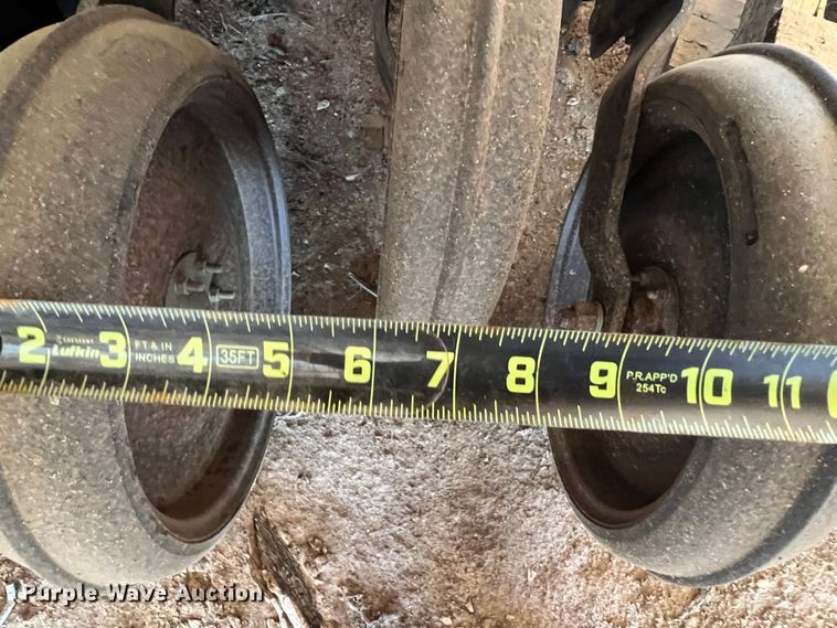 image for item DO8812 Case 5400  grain drill