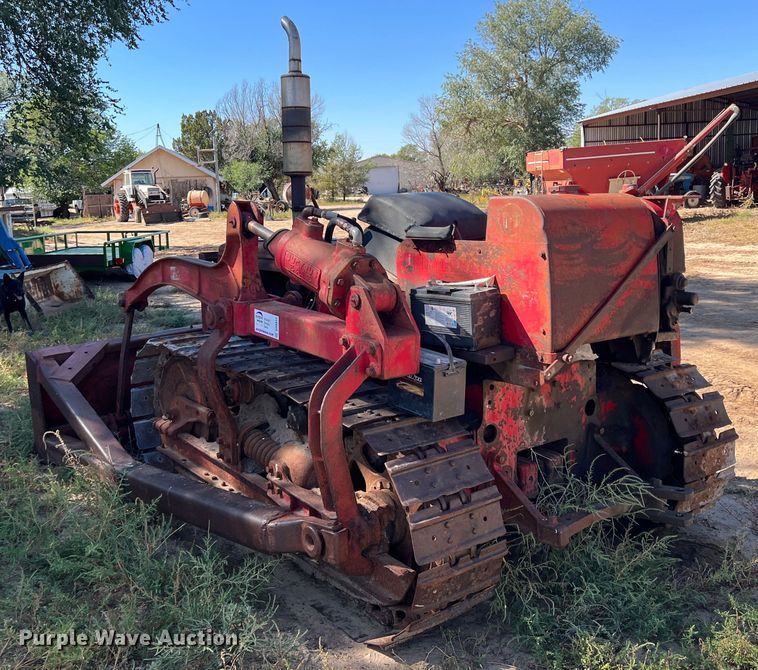 image for item DO8813 International T9  dozer